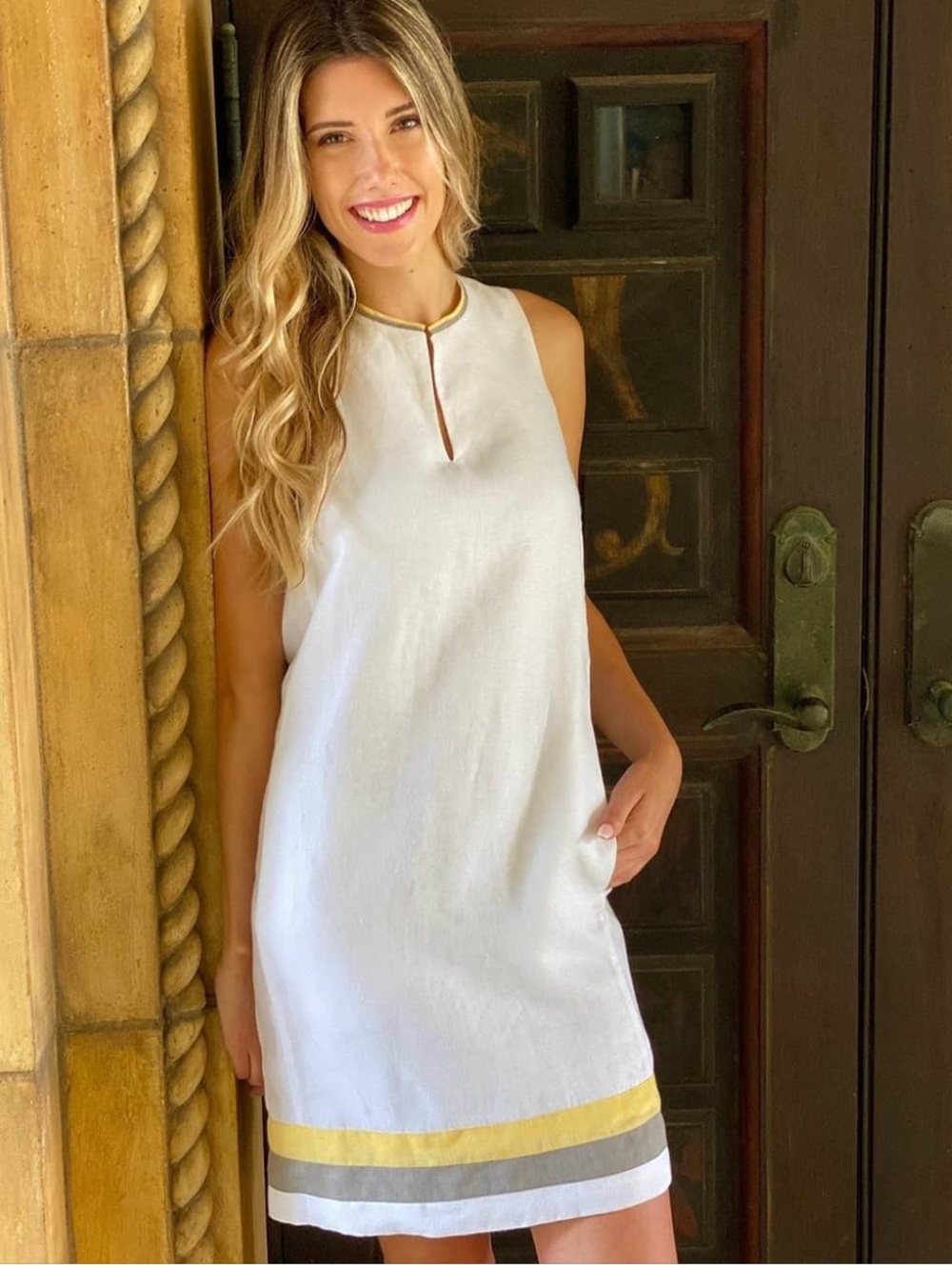 Poeta Linen White Shift Dress with Yellow & Gray Trim Size Large